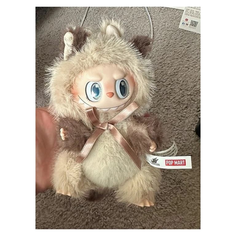 Reference photo of THE MONSTERS CAT MODE ON Ragdoll Kitty vinyl plush pendant; not a photo of the exact item supplied.