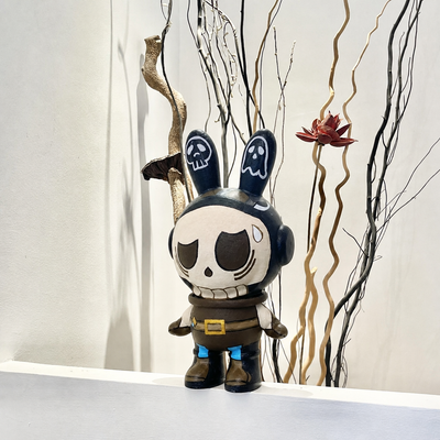 Skeleton Adventurer Cycoco in Fendooy studio scene