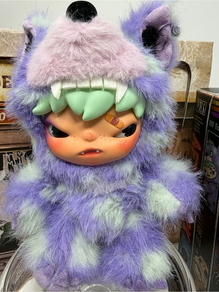 POP MART HIRONO After Dark Off Script plush pendant – Close-up of purple plush and pale green teeth